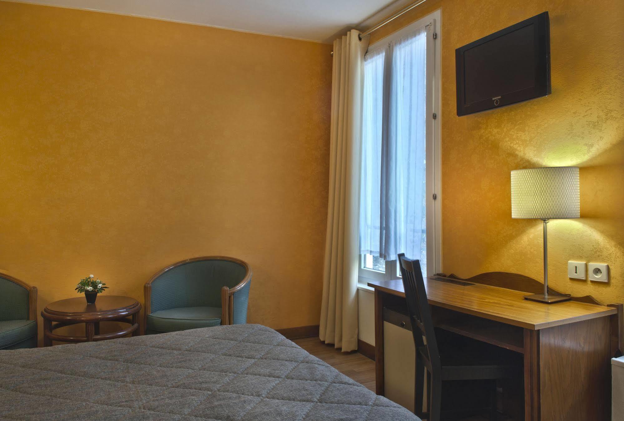 Hotel Du Commerce ปารีส ภายนอก รูปภาพ